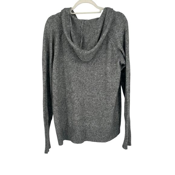 Torrid Gray Camo Heart Pullover Hooded Raglan Sweater Sz 00 - Picture 2 of 8